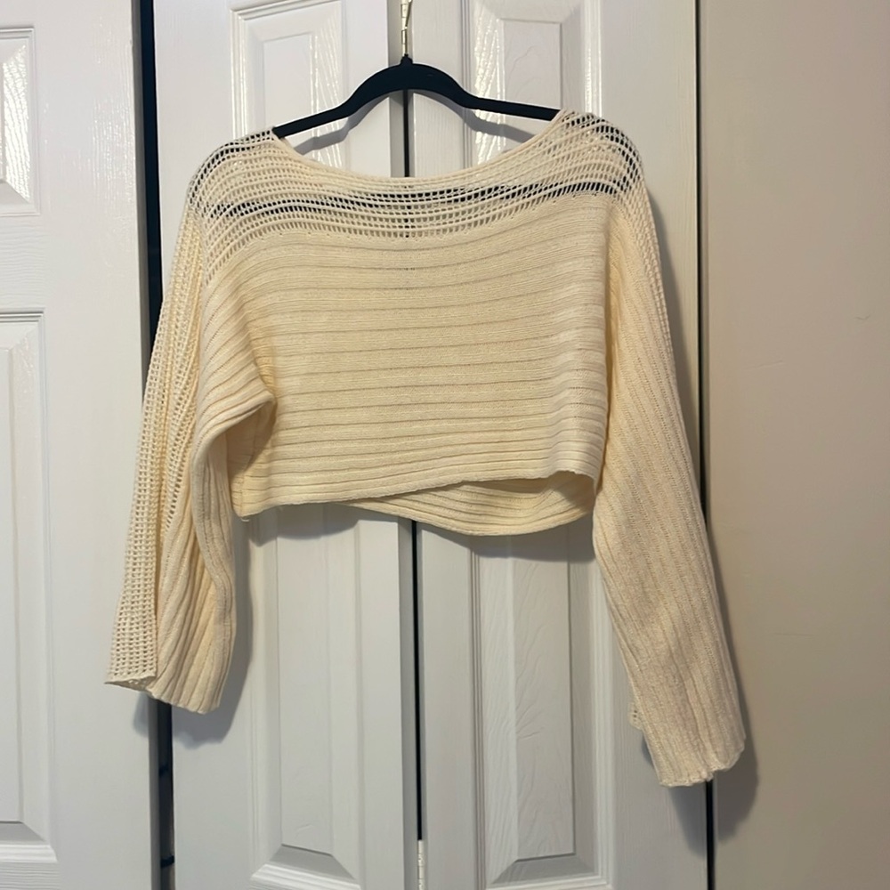 Cream long sleeve cropped top
